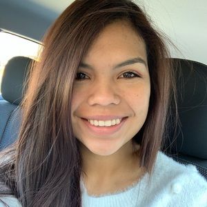 Meet your Posher, Adriana